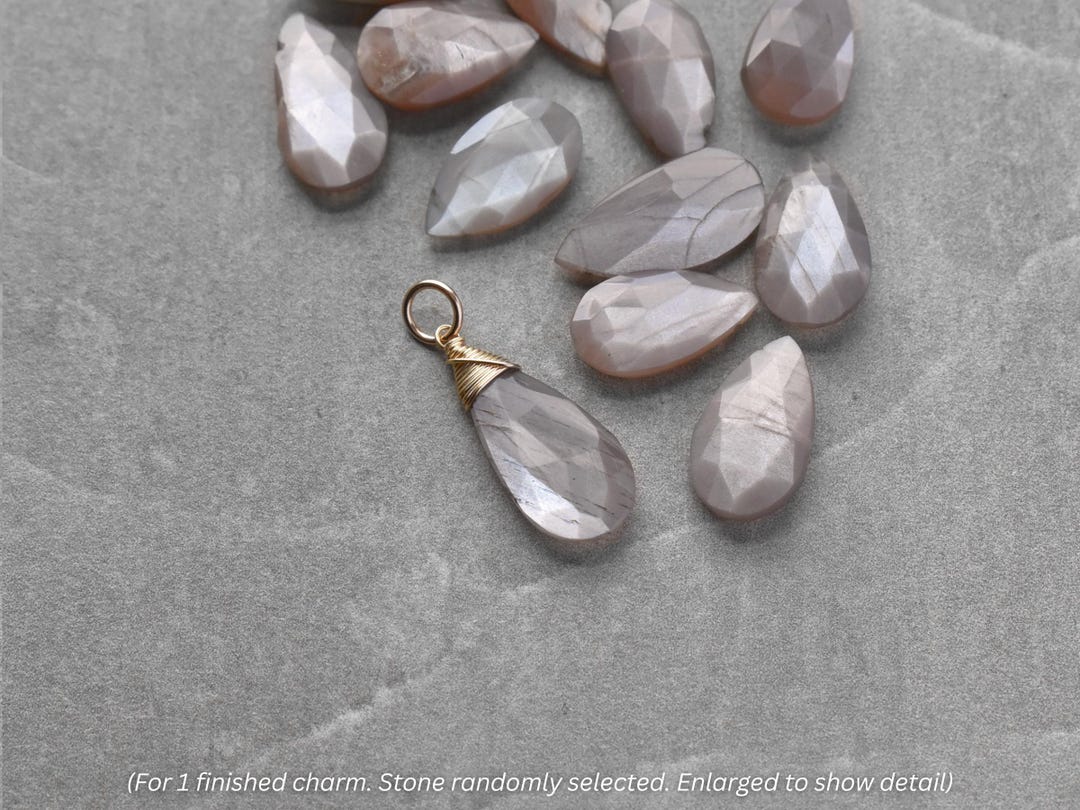 ピーチ＆グレームーンストーン　チャーム XL- Greyish Pink Peach Moonstone Charm - Glowing Chatoyant