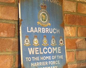 Metalen bord RAF Laarbruch: echte roest, Royal Air Force Wall Art, Rijn, kiekendief Jump Jet