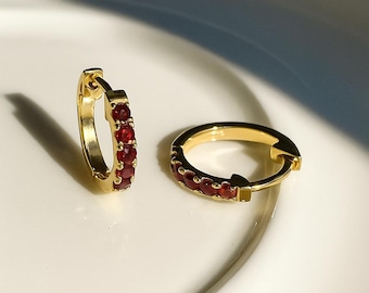 Eleganta granatörhängen: 925 sterlingsilver, januari-födelsesten