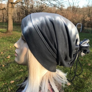 BOHO Clothing Women&#39;s Knit Hats Blue Dip Tie Dyed Slouch Beanies Lightweight Tie Back   A1788