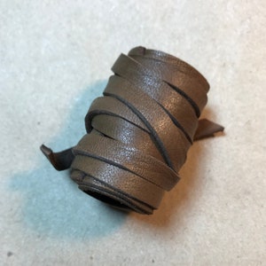 Ponytail Holder Viking Hair Wrap Men&#39;s Warrior Style Tie Brown Leather Pigtail Cuff Jewelry Rennaissance Fair Bohemian Hairband strap Z1055