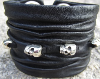 SKULL BEAD Black Leather Cuff Wristband Bracelet Men's Womens Goth Rocker  Biker Jewelry L2101
