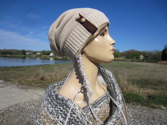 Women display picture 1