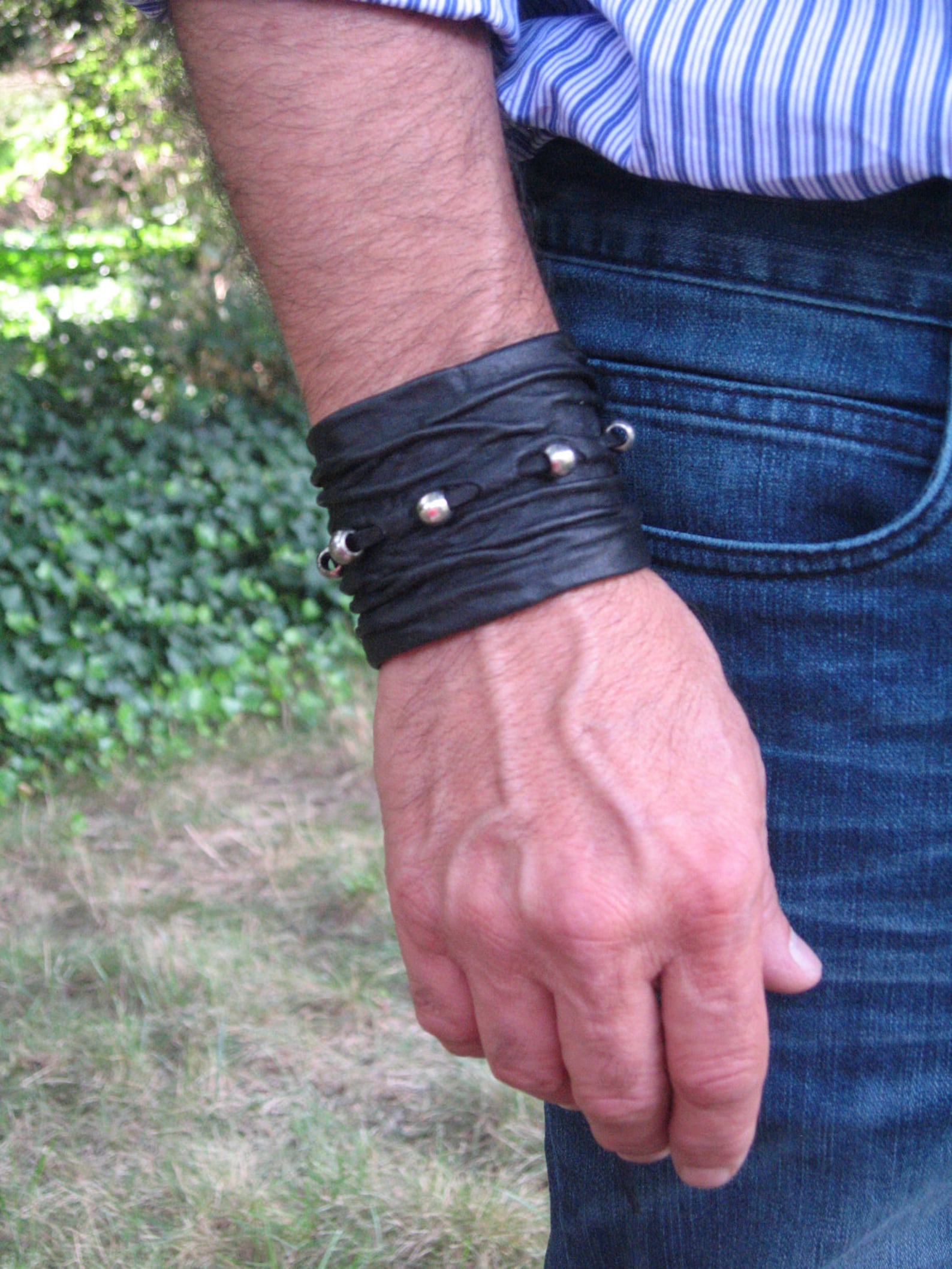 Black Adjustable Single Layer Leather Cuff Bracelet – Unisex, UK Made