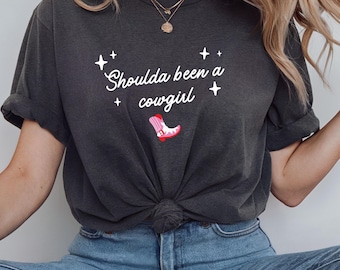 Retro Cowgirl Graphic Tee: Pink Cowboy Boot, Western Style