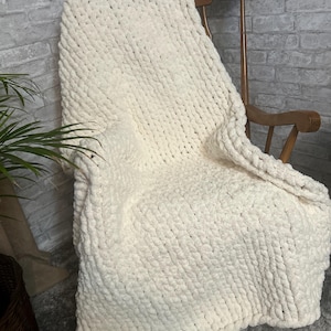 Handmade Cream Chunky Chenille Throw Blanket: Cozy Knit Home Decor