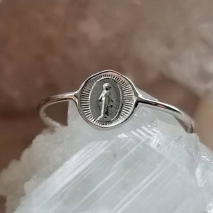 Miraculous Medal Ring, Gold Virgin Mary Ring, Catholic Religious Jewelry, Gift for Her, 14K White Gold Rings for Women, Virgin Mary Medal