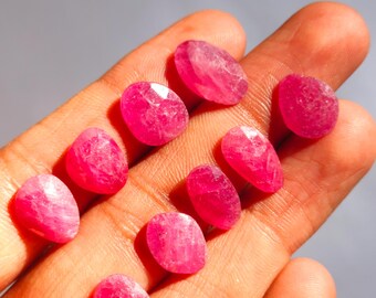 Fantastiska 9 st. naturlig rubin, 35,40 ct. Rosenskuren fin formad röd rubin, använd för smyckestillverkning.