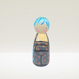 Handcrafted Wooden Figurine – Hand Painted Decorative Peg Doll – Ritual or Symbolic Use, Family Constellations