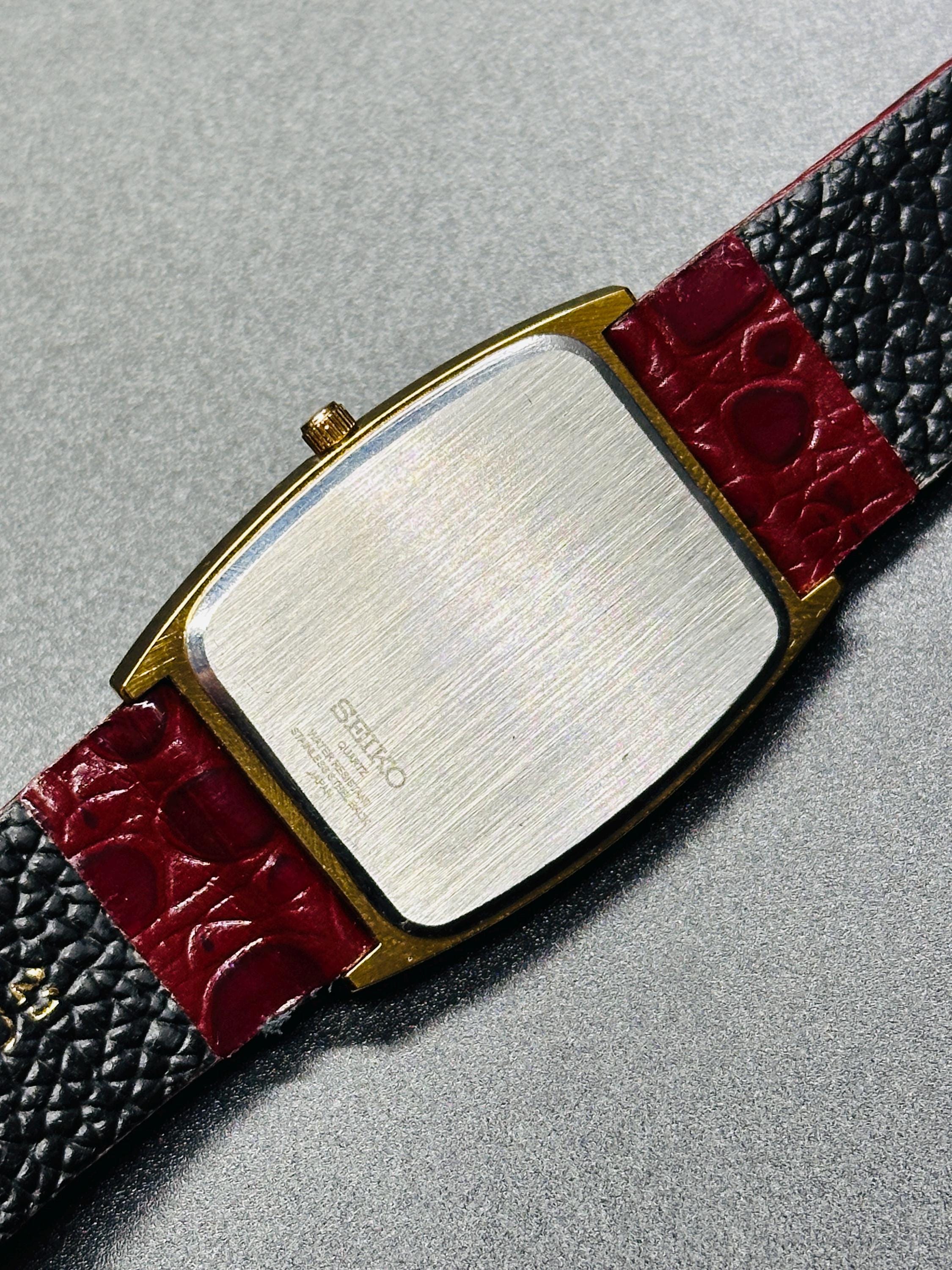 Vintage Seiko Rectangular Watch: Green Dial, Slim Stainless Steel Case ...
