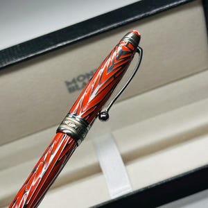 Pre-Owned Montblanc Starwalker Rollerball Pen – Authentic German Executive Pen