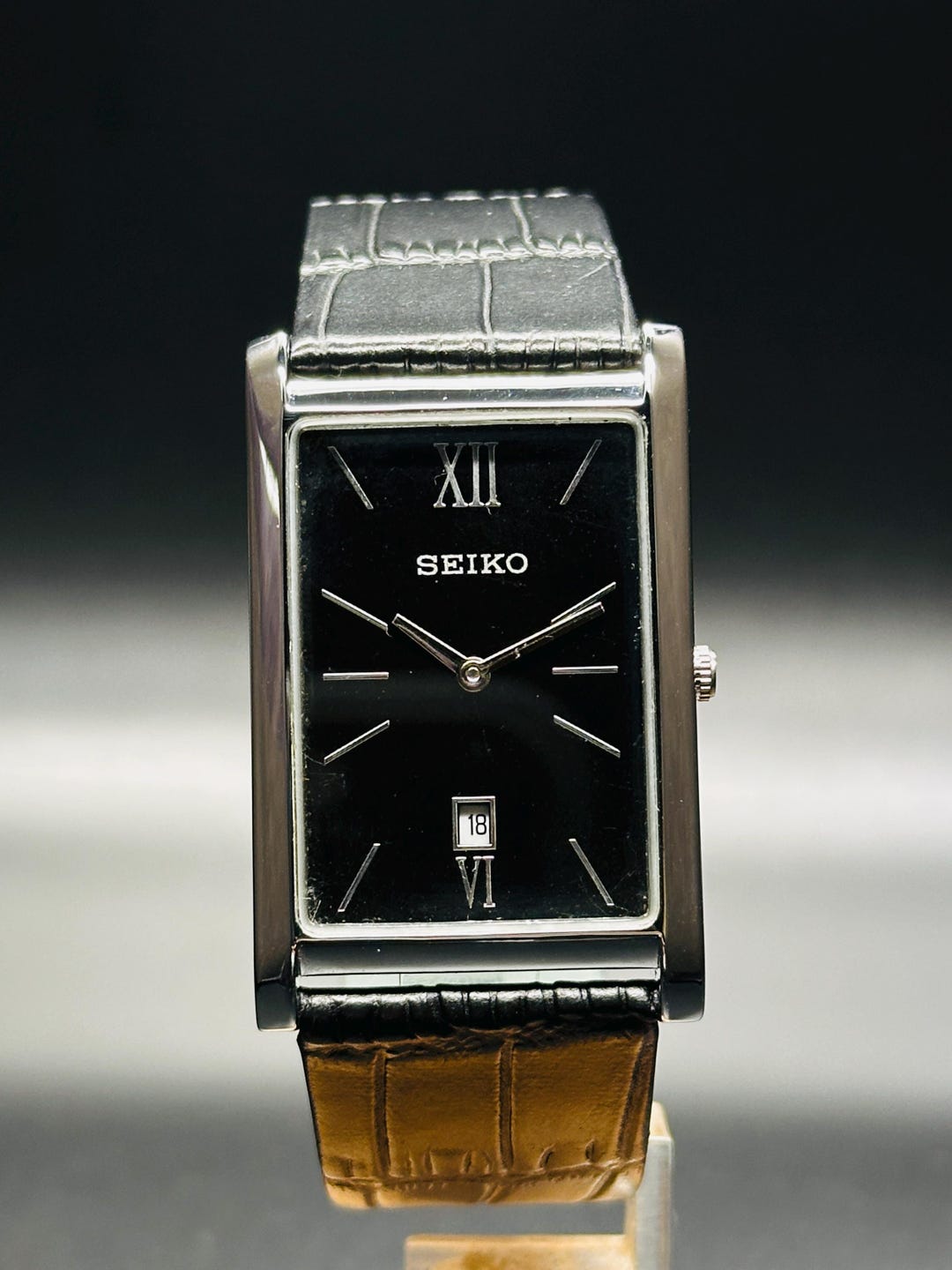 Vintage Seiko Rectangular Dress Watch: Slim Stainless Steel  display picture 3