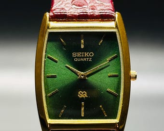 Vintage Seiko Rectangular Watch: Green Dial, Slim Stainless Steel Case