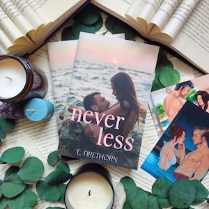 Never Less av E Firethorn | Signerad Kryddig Åldersskillnad Pojkväns Pappa Romantik Novella med Rosa Sprayade Kanter | Miljardär Romantikbok