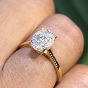 2 CT Oval Lab Grown Diamond Ring Gift For Her | IGI Certified E/F VS1/2  Lab Grown Diamond Engagement Ring | Celebrity Style Ring