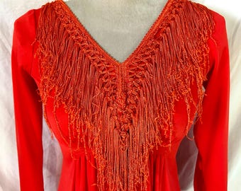 Vestido midi vintage de los años 70 color naranja quemado con flecos, talla XS