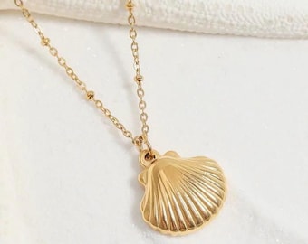 18K Gold Seashell Charm Pendant – Waterproof Coastal Beach Jewelry