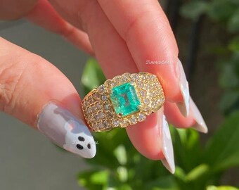 Anillo con halo de esmeralda cultivada en laboratorio, plata de ley 925, anillo llamativo chapado en oro.