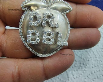 Colgante personalizado de plata de ley con forma de bolsa de dinero y collar con dije de moissanita.