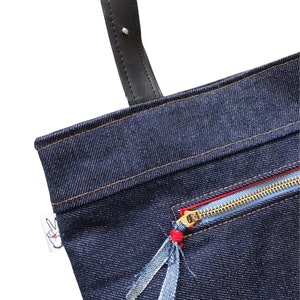 Sac Fourre Tout Tote Bag Upcycling Jeans Patchwork Géométrique Rivet Rock Anse Simili Cuir Denim Bag Fait Main Modèle Unique image 6