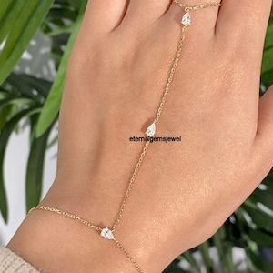 Pulsera de mano con cadena de moissanita talla pera, color oro, delicada pulsera esclava, joyería nupcial minimalista, regalo para ella, cadena con apariencia de diamante