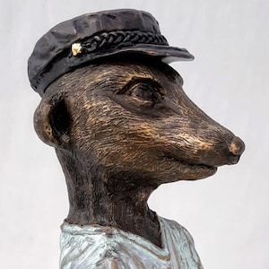 Meerkat Mob Boss. Bronze Cast