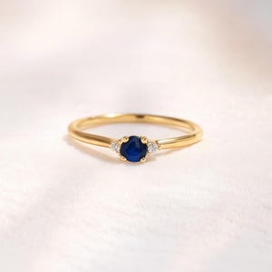 Sapphire Diamond Ring • Natural Blue Sapphire Ring • September Birthstone Ring • Three Stone Setting Ring •Wedding Engagement Ring for Women