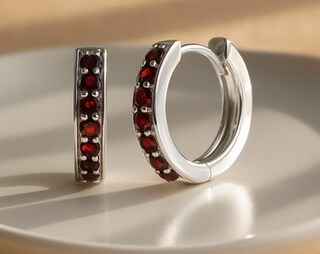 Orecchini A Cerchio Huggies In Argento 925 Con Granato Naturale 2.88 Ct