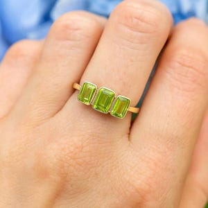 Peridot & Diamond Sterling Silver Ring: August Birthstone