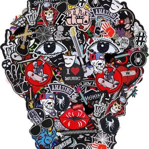 Op de afbeelding: Een verzameling zwarte, witte, rode en gele patches gerangschikt in een schedelvorm. De patches bevatten verschillende ontwerpen, waaronder schedels, ogen, lippen, handen, muziekinstrumenten en de woorden "Smoking", "Punk" en "Amazing".
