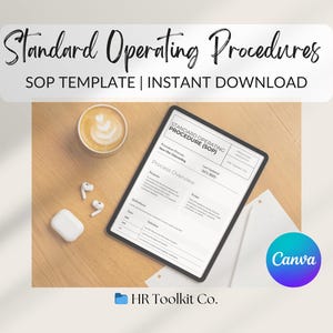Puede incluir: Una tableta digital que muestra un documento de "Procedimiento Operativo Estándar", con una taza de café, auriculares inalámbricos y un estuche de carga sobre una superficie de madera. El texto de la imagen dice "SOP TEMPLATE | INSTANT DOWNLOAD".