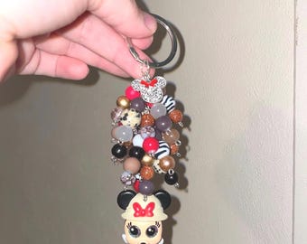 Dije para bolso con cuentas, llavero o accesorio de monedero, hecho a mano e inspirado en personajes de Disney, hecho a mano o personalizado.