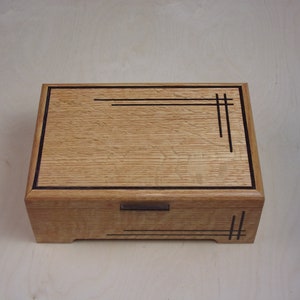 Quarter Sawn Oak Box Inlayed with Wenge   12&#39;&#39;x8&#39;&#39;x4 1/2&#39;&#39; Handcrafted Keepsake Box Watch box Tea box
