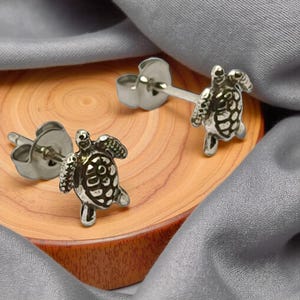 Zilveren kleine schildpadoorknopjes, chique sieraden, stekers voor dagelijks gebruik, trendy accessoires voor dames, Sea Life Ocean Cadeau voor haar, leuk cadeau