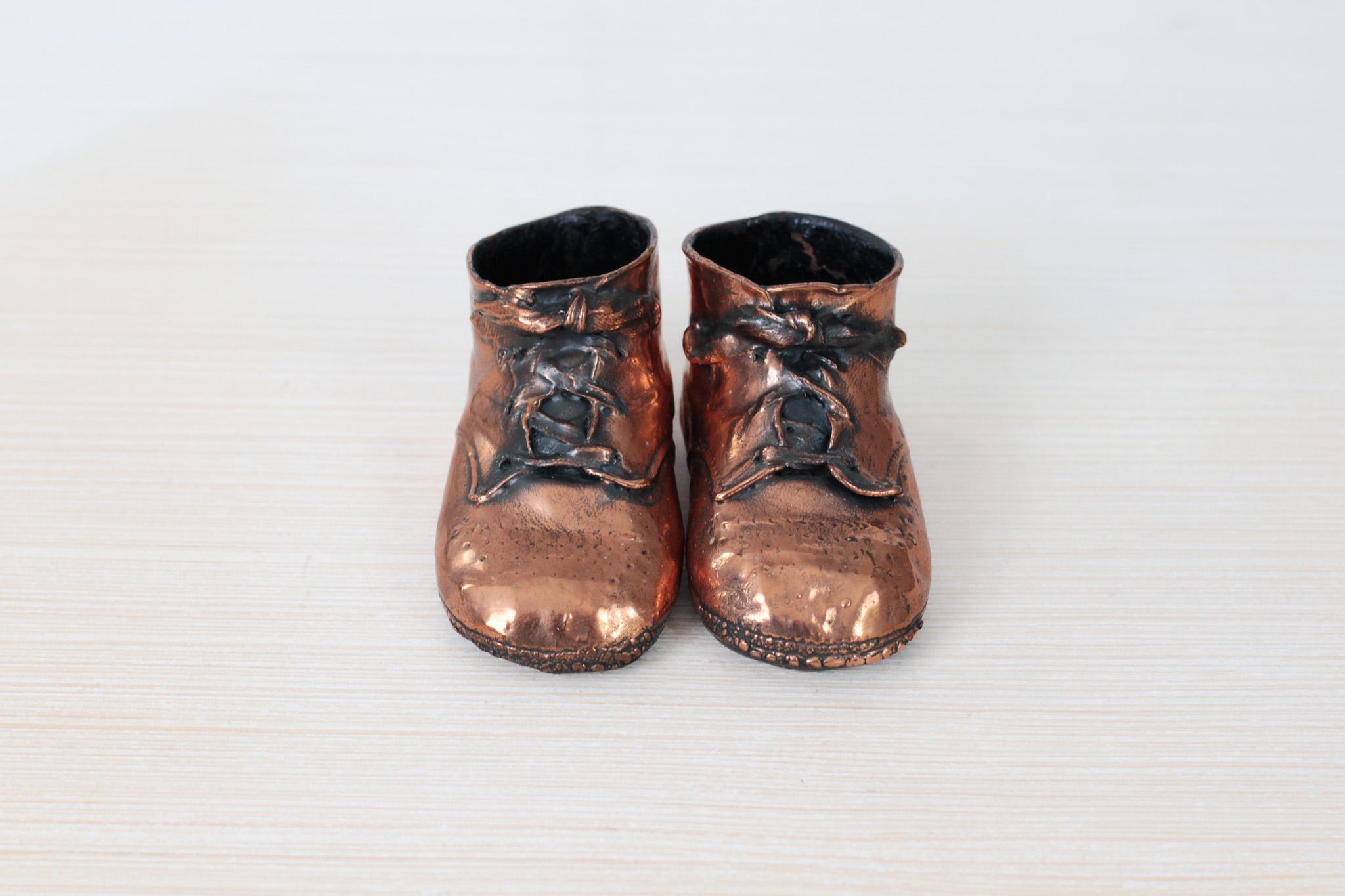 Old bronze baby shoe - Etsy 日本 Old bronze baby shoe - Etsy 日本