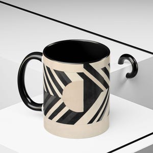 Striped Accent Coffee Mug: Modern Geometric Design, Stylish Drinkware