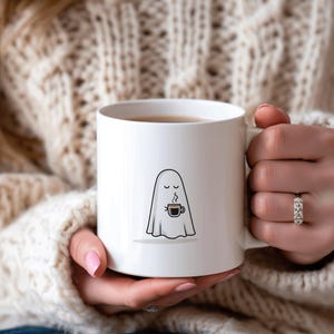Cute Ghost Ceramic Mug – Spooky Season Coffee Cup, Halloween Gift for Her, Fall Aesthetic Drinkware for Ghost Lovers