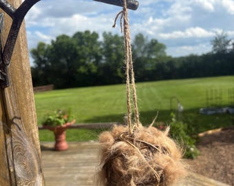 Nesting Ball for Birds with Alpaca Fiber