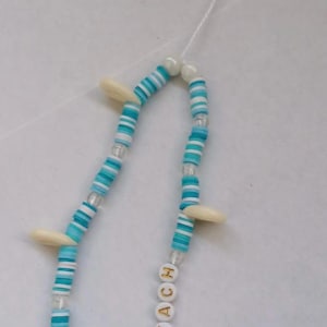 Beach mobile phone chain