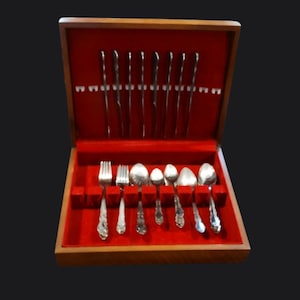 Vintage Imperial Stainless Flatware – “Fleurette” Pattern – 50-Piece Set – Made in Korea – Ornate Floral Design – Service for 8+