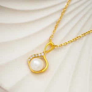 Pearl pendant necklace gold dainty freshwater pearl jewelry minimalist bridal necklace june birthstone gift for her bridesmaid necklace