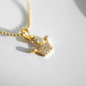Crown Necklace for Women Crown Pendant Gift for Her Birthday Gift for Daughter Dainty Royal Jewelry Special Gift for Princess