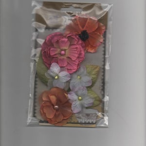 27898 Décorations pour vos cartes fleurs tissu et papier