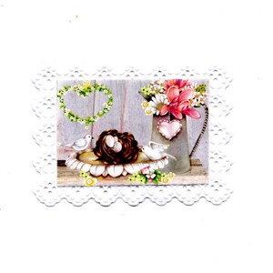 emb7 - Base de carte dentelle découpe nid de colombe et coeur de fleurs