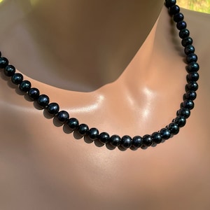 Große AAA + natürliche schwarze Süßwasserperlen-Längen-Wahl-Halskette / Unisex / Nahezu runde 8 bis 9 mm schwarze Perlen / Sterlingsilber / Gold gefüllt