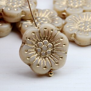18mm Czech Glass Beads Pressed Beige color Glass Flower Beads 18mm Opaque 4pcs (CGB-C-8)