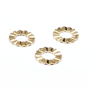 Roh Messing Kreis Charms,Sägezahn Form Ohrring Zubehör,strukturierter Anhänger,Rohlinge mit Loch,Ohrringe,Charm,Anhänger,Schmuckzubehör-RB1052