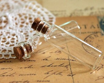 50pcs 40x12mm Clear Glass Tiny Bottle Vials Charms / Pendants with  With Corks /EYEHOOKS (BOT-1)