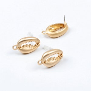 Matt Gold Planted Earring,Earring Stud,Post Earring With Shell Shape Connector Earrings Charm,Earring Findings,Steel Ear Stud (EAR-126)