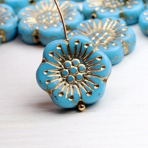 Cuentas de vidrio checo azul claro de 18 mm, cuentas de vidrio prensado con forma de flor, opacas, 4 unidades (CGB-C-7)